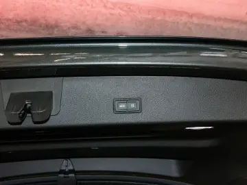 AUDI Q8 Sportback S line e-tron quattro