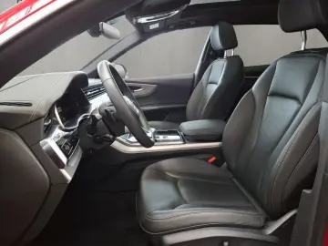 AUDI Q8 SUV 55 TFSI quattro 250(340) kW(PS) tiptronic