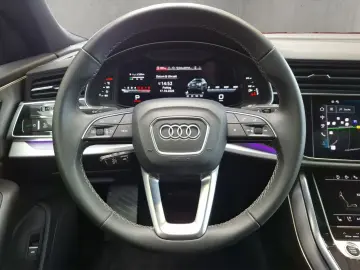 AUDI Q8 SUV 55 TFSI quattro 250(340) kW(PS) tiptronic