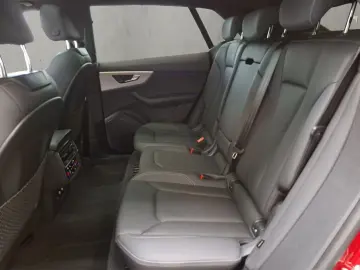 AUDI Q8 SUV 55 TFSI quattro 250(340) kW(PS) tiptronic