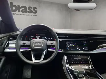AUDI Q8 SUV 55 TFSI quattro 250(340) kW(PS) tiptronic