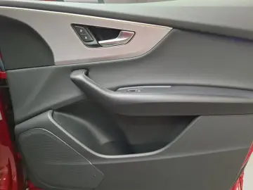 AUDI Q8 SUV 55 TFSI quattro 250(340) kW(PS) tiptronic