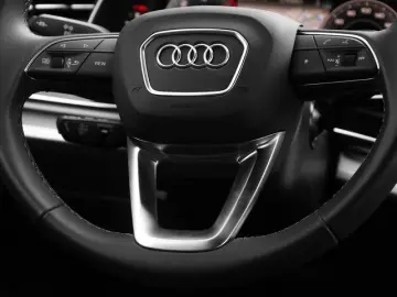 AUDI Q8 45 TDI quattro LM21 Matrix LED AHK HuD Kamera