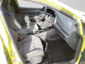 VW Golf GTE PANO AHK SIDE-ASSIST ACC NAVI LED