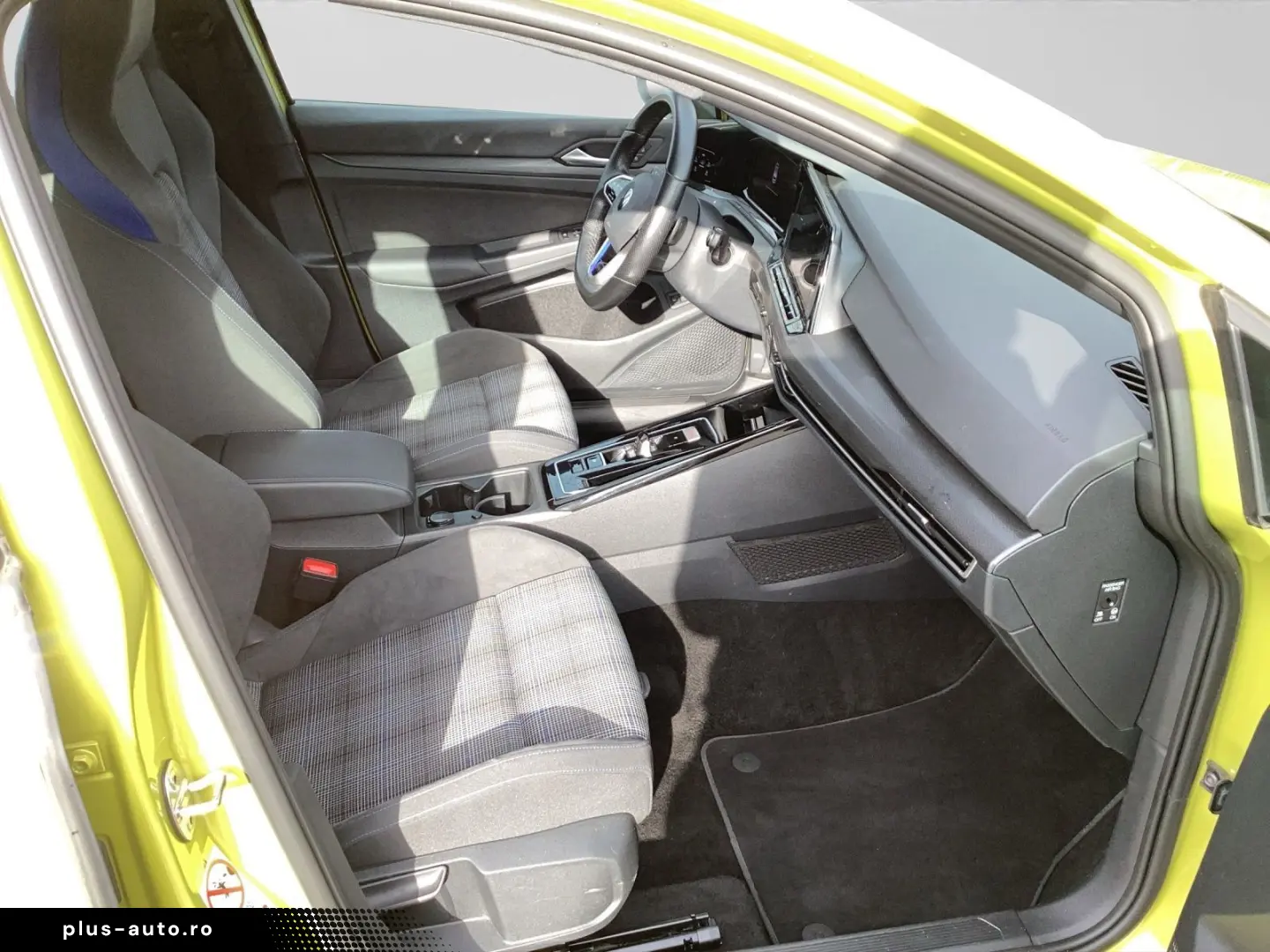 VW Golf GTE PANO AHK SIDE-ASSIST ACC NAVI LED