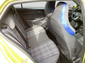 VW Golf GTE PANO AHK SIDE-ASSIST ACC NAVI LED