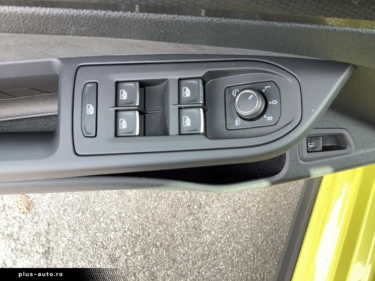 VW Golf GTE PANO AHK SIDE-ASSIST ACC NAVI LED