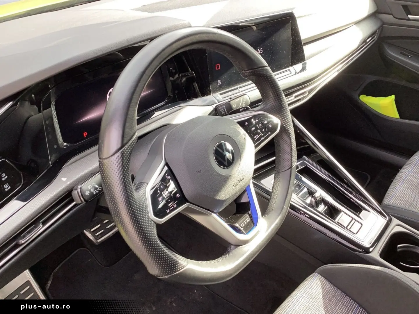 VW Golf GTE PANO AHK SIDE-ASSIST ACC NAVI LED