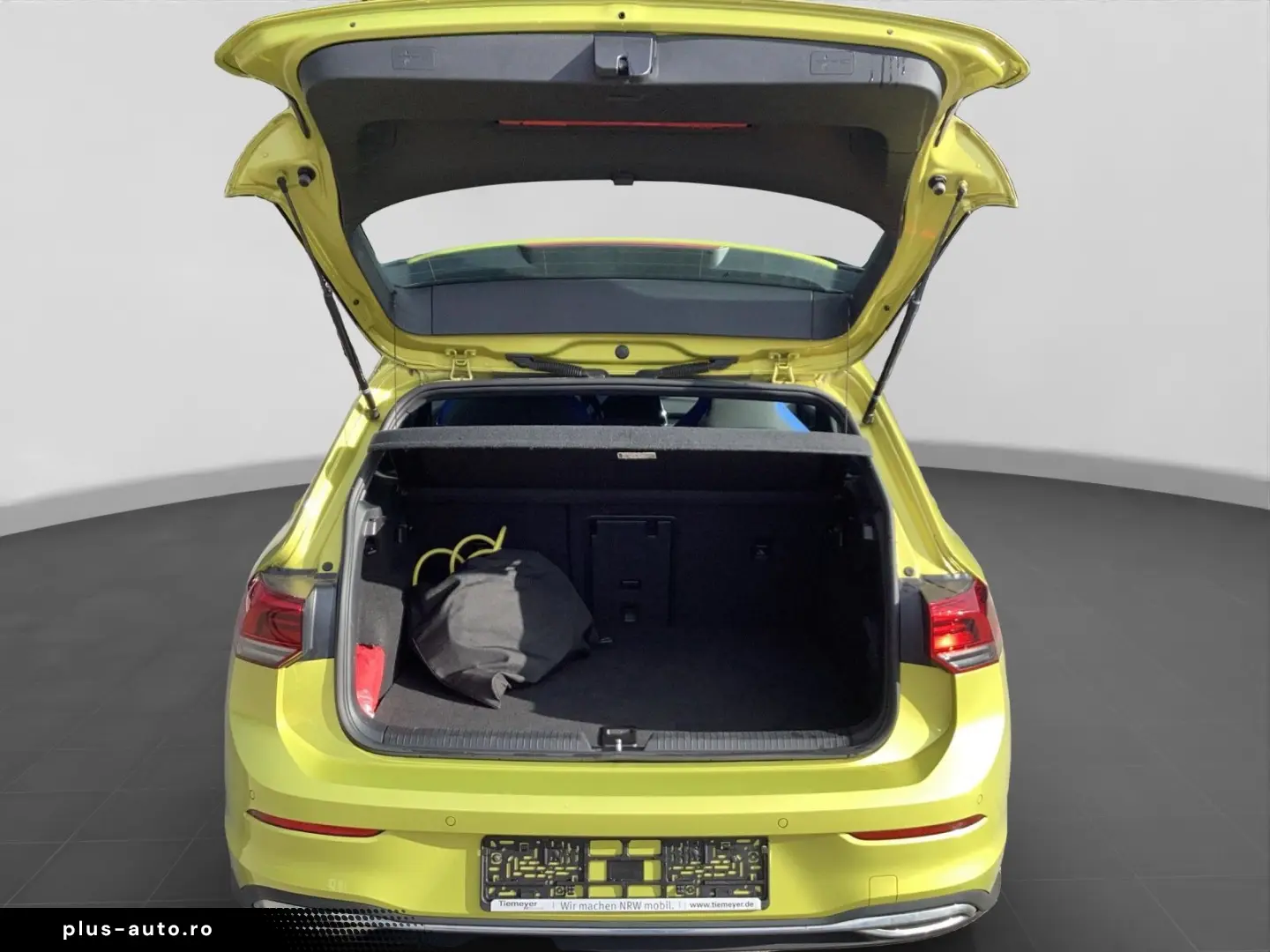 VW Golf GTE PANO AHK SIDE-ASSIST ACC NAVI LED