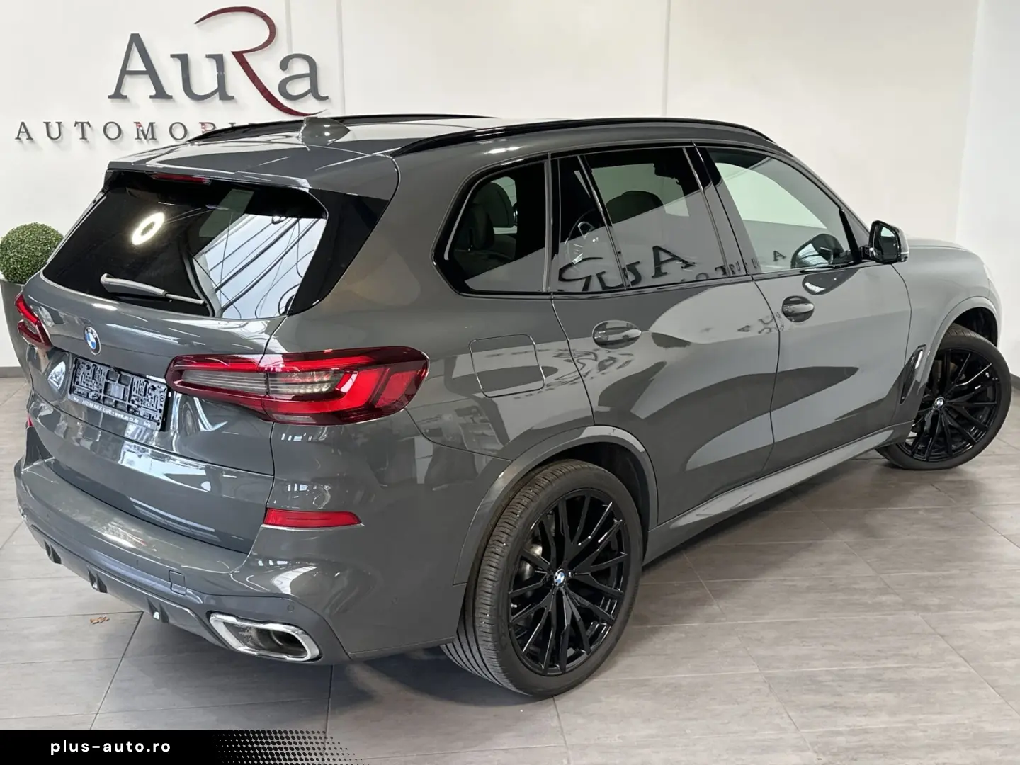 BMW X5 xDrive40d M-Sport NAV LASER PANO AHK H&K 22ZO