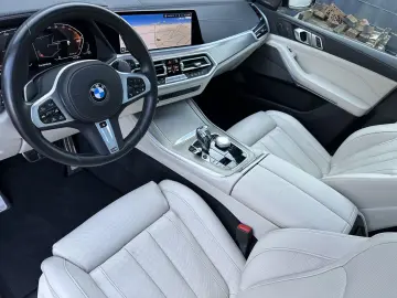 BMW X5 xDrive40d M-Sport NAV LASER PANO AHK H&K 22ZO