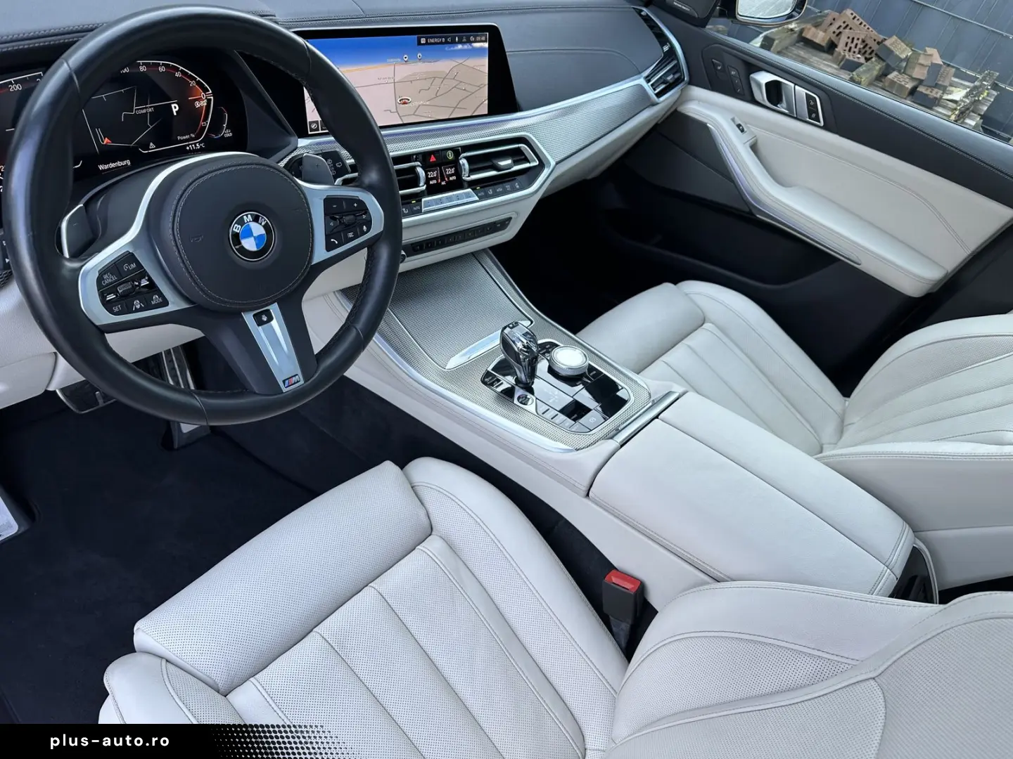 BMW X5 xDrive40d M-Sport NAV LASER PANO AHK H&K 22ZO