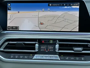 BMW X5 xDrive40d M-Sport NAV LASER PANO AHK H&K 22ZO