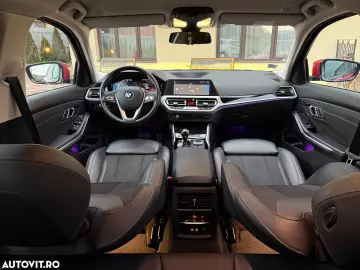 BMW Seria 3 320d Aut. xDrive Luxury Line