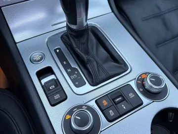 Volkswagen Touareg 3.0 V6 TDI SCR