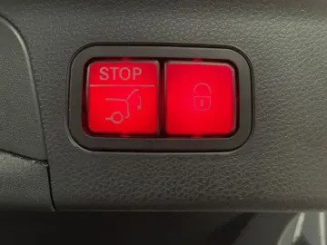 MERCEDES-BENZ GLC 200 4MATIC Coupe AMG Night AHK Distronic