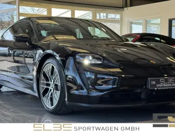 PORSCHE Taycan INNODRIVE BOSE PANO 20ZOLL LUFTFEDERUNG