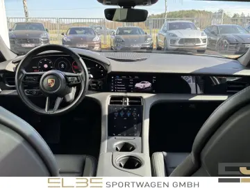 PORSCHE Taycan INNODRIVE BOSE PANO 20ZOLL LUFTFEDERUNG