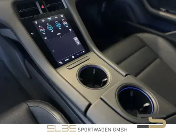 PORSCHE Taycan INNODRIVE BOSE PANO 20ZOLL LUFTFEDERUNG