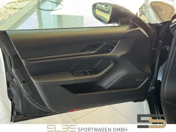 PORSCHE Taycan INNODRIVE BOSE PANO 20ZOLL LUFTFEDERUNG