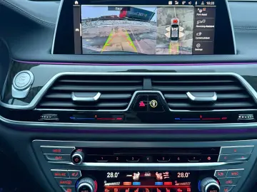 BMW Seria 7 730Ld xDrive MHEV