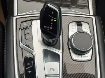 BMW Seria 7 730Ld xDrive MHEV