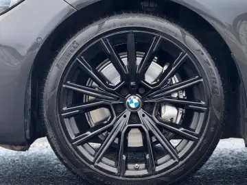 BMW Seria 7 730Ld xDrive MHEV