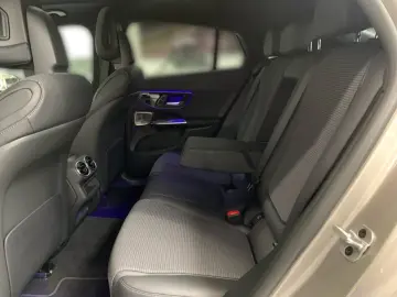 MERCEDES-BENZ GLC 200 4M Coupé  AVANTGARDE AHK MEMO PANO 360