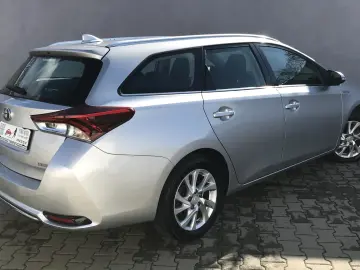 TOYOTA AURIS Touring Sports Business