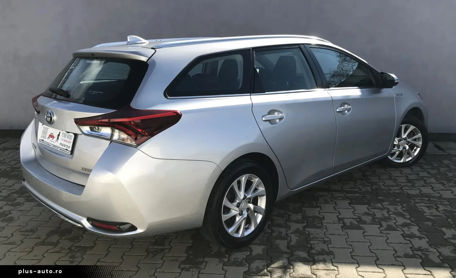 TOYOTA AURIS Touring Sports Business