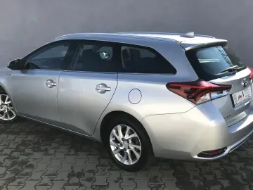 TOYOTA AURIS Touring Sports Business