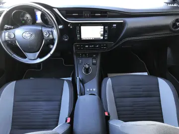 TOYOTA AURIS Touring Sports Business