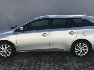 TOYOTA AURIS Touring Sports Business