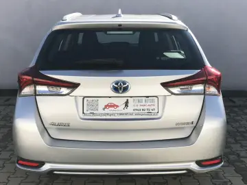 TOYOTA AURIS Touring Sports Business