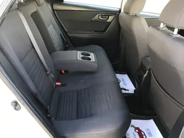 TOYOTA AURIS Touring Sports Business