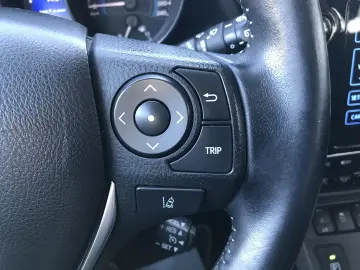 TOYOTA AURIS Touring Sports Business