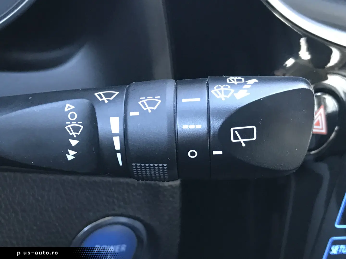 TOYOTA AURIS Touring Sports Business