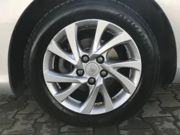 TOYOTA AURIS Touring Sports Business