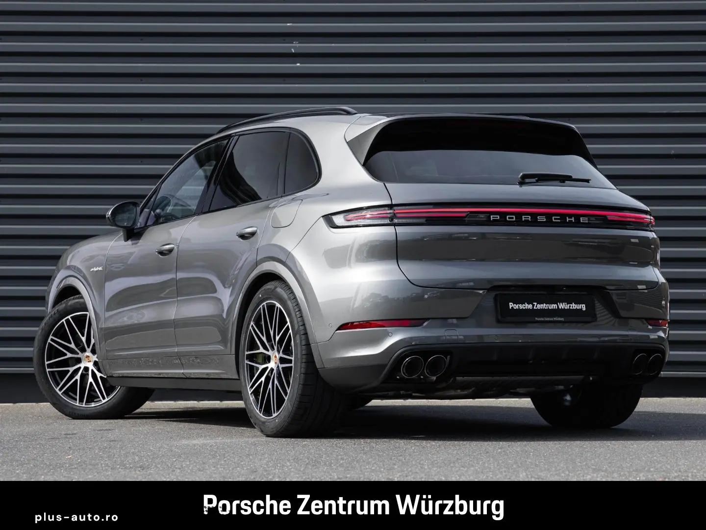 PORSCHE Cayenne E-Hybrid Sportabgas HD-Matrix PASM BOSE