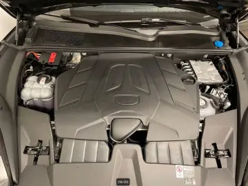 PORSCHE Cayenne E-Hybrid Sport-Design-Paket PANO 360