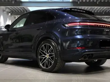 PORSCHE Cayenne Coupe E-Hybrid