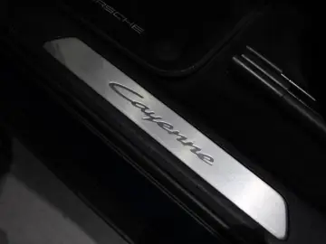 PORSCHE Cayenne Coupe E-Hybrid