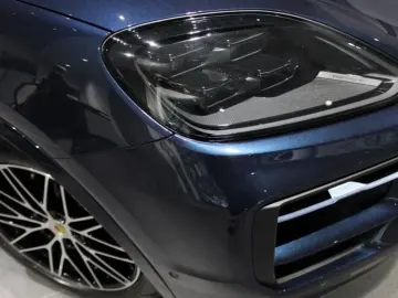 PORSCHE Cayenne Coupe E-Hybrid