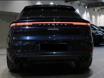 PORSCHE Cayenne Coupe E-Hybrid