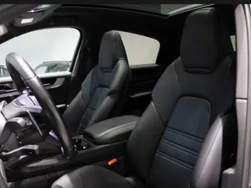 PORSCHE Cayenne Coupe E-Hybrid