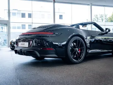 PORSCHE 911 Carrera 4 GTS Cabriolet VAT Lift Bose