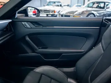 PORSCHE 911 Carrera 4 GTS Cabriolet VAT Lift Bose