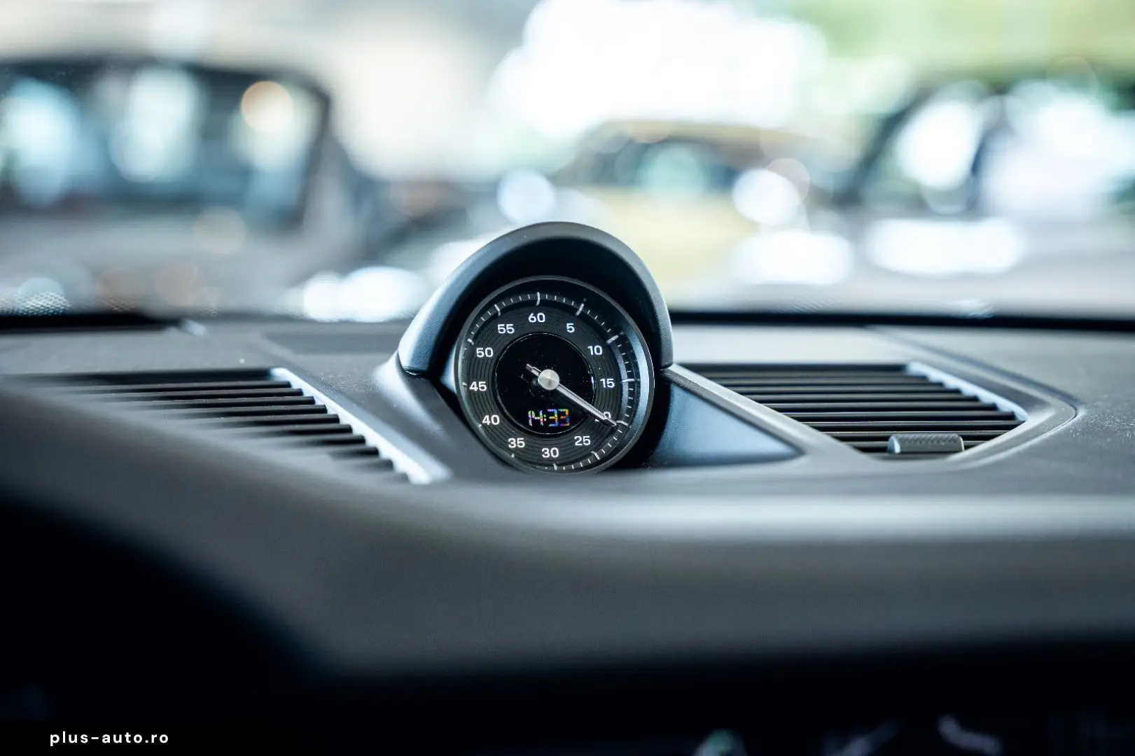 PORSCHE 911 Carrera 4 GTS Cabriolet VAT Lift Bose