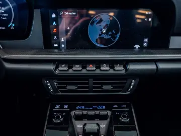 PORSCHE 911 Carrera 4 GTS Cabriolet VAT Lift Bose