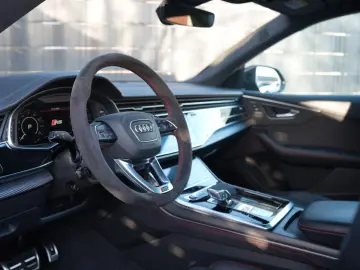 AUDI RS Q8 4.0 TFSI quattro CARBON EXCLUSIVE NIGHTVIS